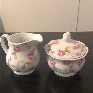 Vintage Royal sugar bowl & creamer pitecher Jar palace roses